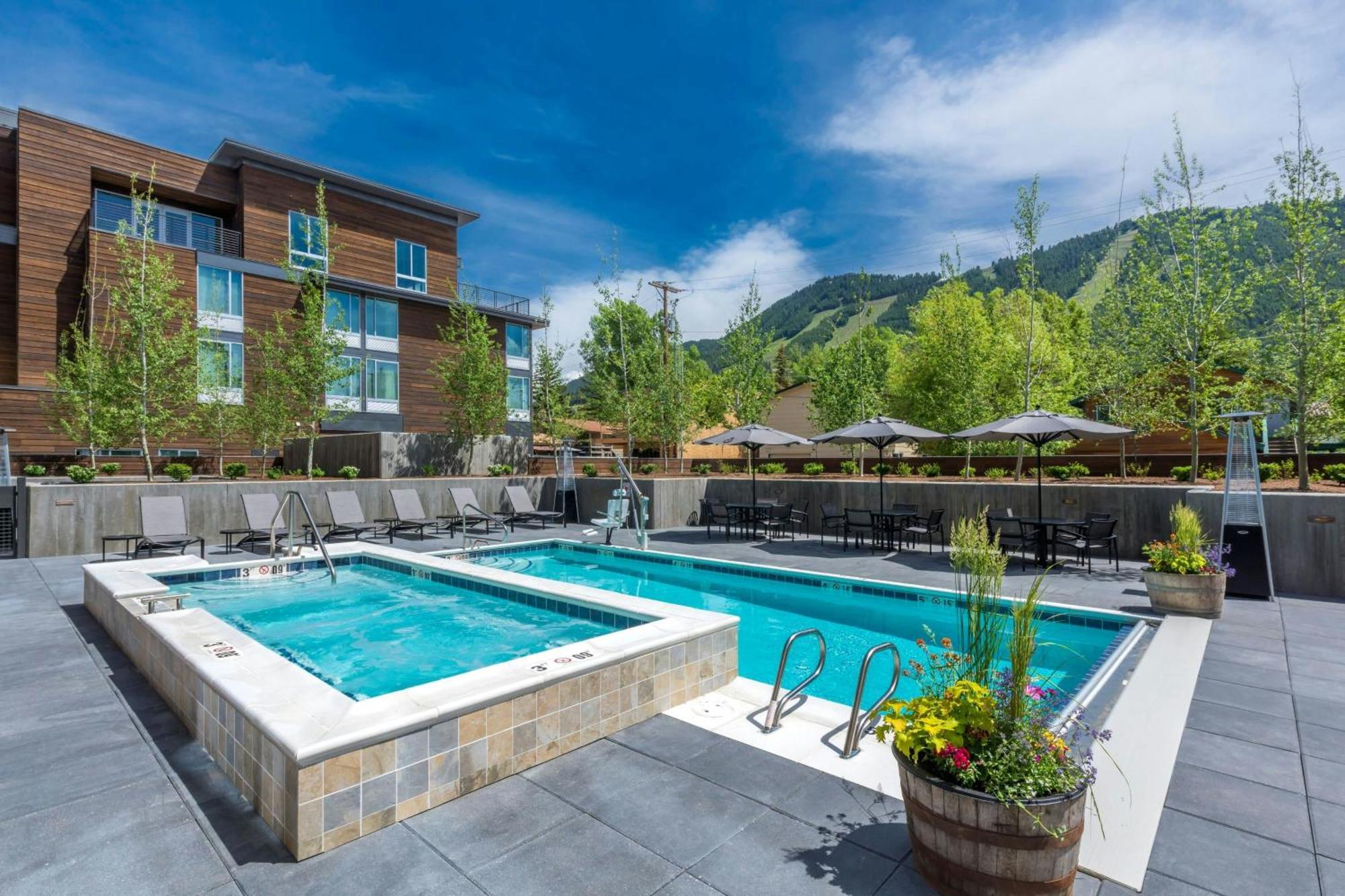 Springhill Suites By Marriott Jackson Hole Exterior photo